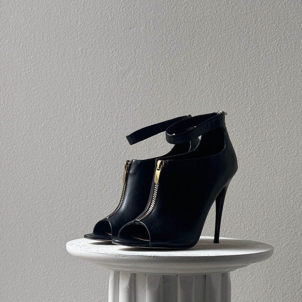 Renvy Black High Heel booties